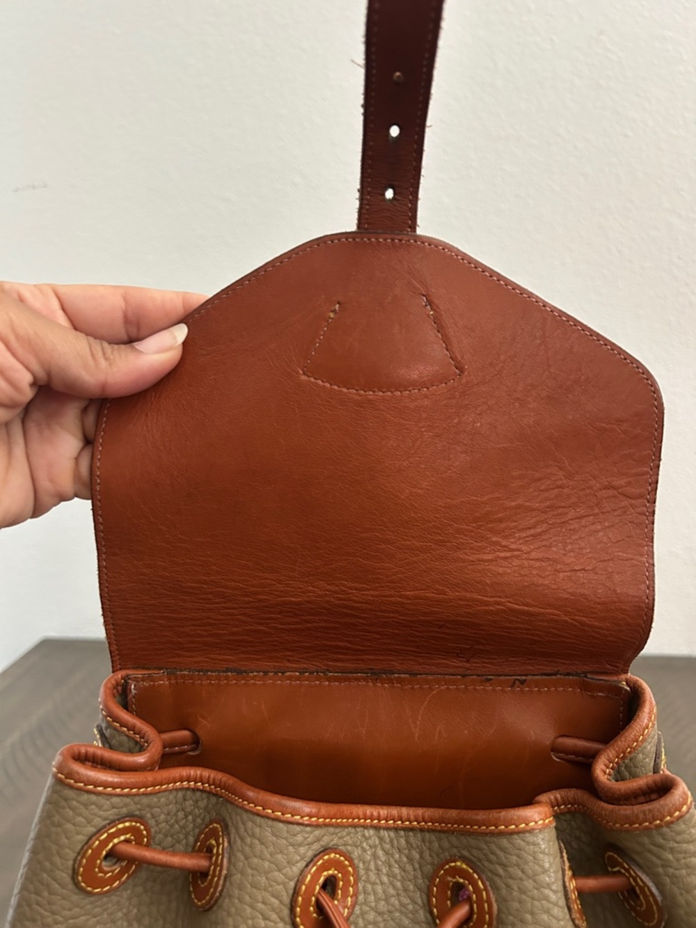 VINTAGE Dooney & Bourke All-Weather Leather classic backpack - Picture 6 of 13
